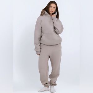 Comfrt Signature Fit Sweatsuit SMALL